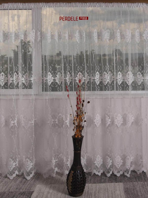 Perdea tulle brodat,crem