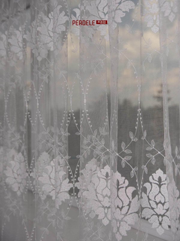 Perdea tulle brodat,crem