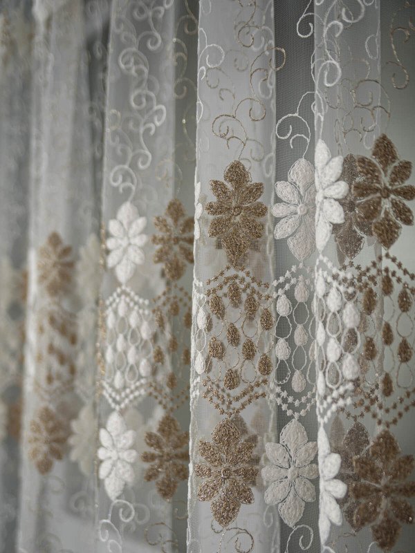 Perdea tulle brodat crem/bej
