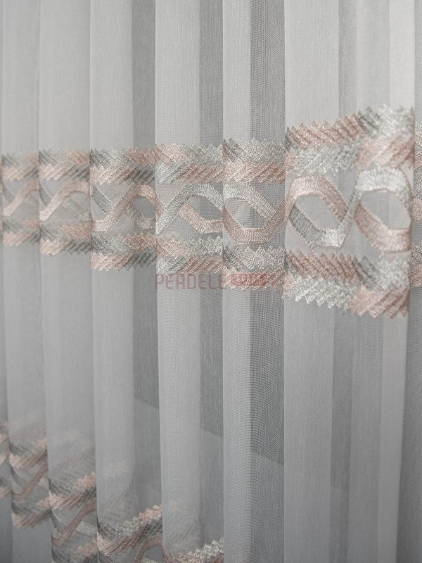 Perdea tulle brodat, culoare fond-ivoire, culoare broderie-roz
