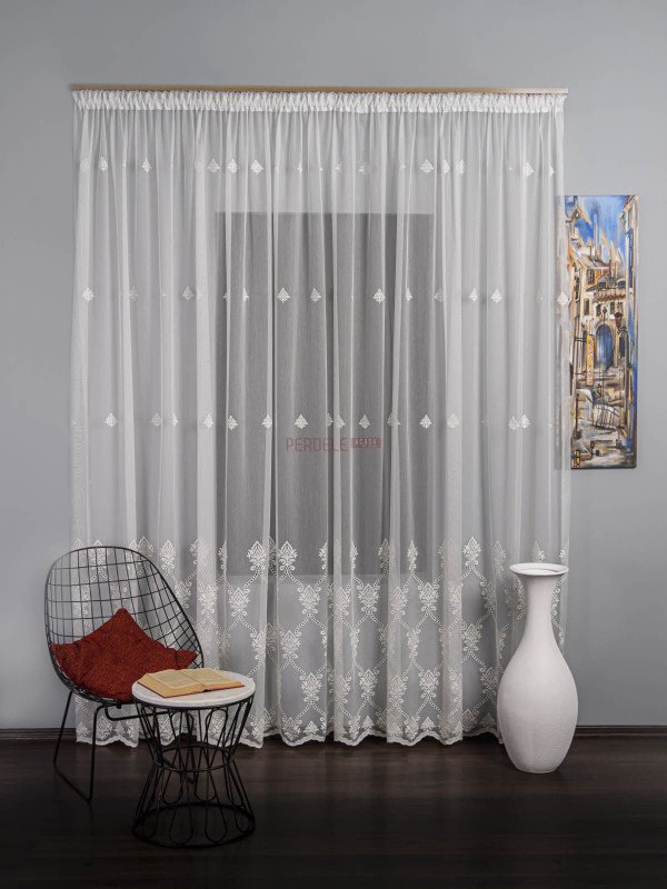 Perdea tulle brodat ivoire