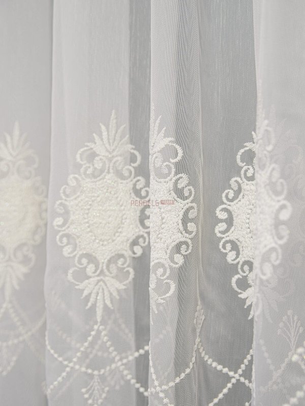 Perdea tulle brodat ivoire