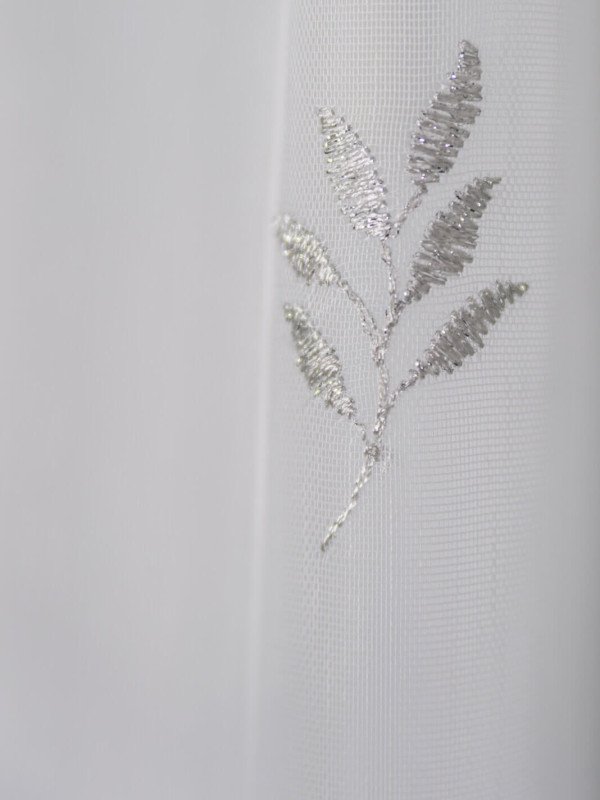 Perdea tulle brodat ivoire/gri