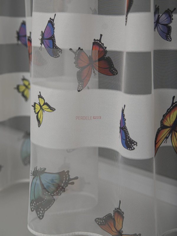 Perdea tulle cu benzi satinate, model fluturi