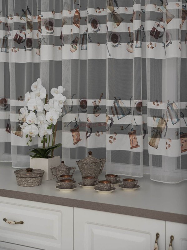 Perdea tulle cu  benzi satinate, model specific bucatarie