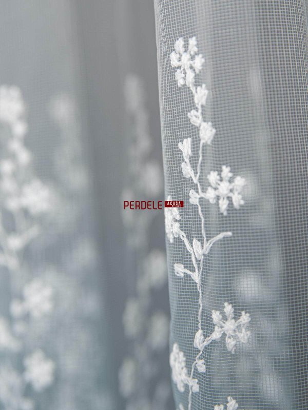 Perdea tulle degrade verde