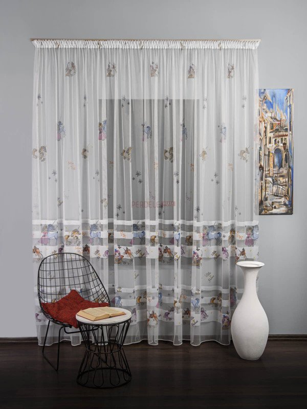Perdea tulle model copii