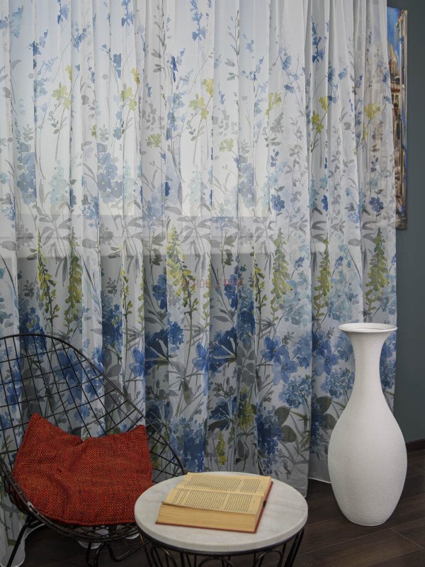 Perdea voal flori multicolore albastru Perdea voal flori multicolore albastru