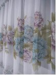 Perdea voal model flori, roz/bleu