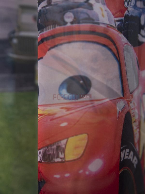 Perdea voal model pentru copii cu masini Cars Perdea voal model pentru copii cu masini Cars