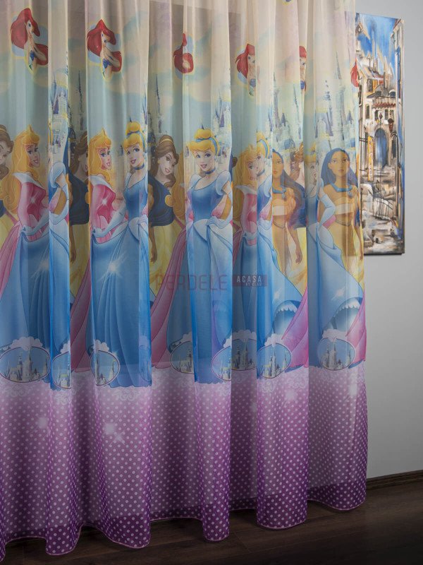 Perdea voal model pentru copii cu printese